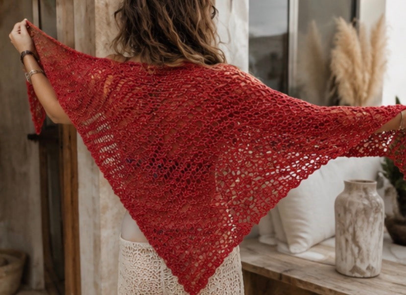Chal Boho de Ganchillo Rojo Metalizado – Hecho a Mano
