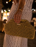 Bolso Clutch Dorado Artesanal de Trapillo – Estilo Boho Chic | Hecho a Mano