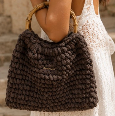 Bolso Artesanal de Terciopelo con Asas de Bambú – Handmade Ibiza