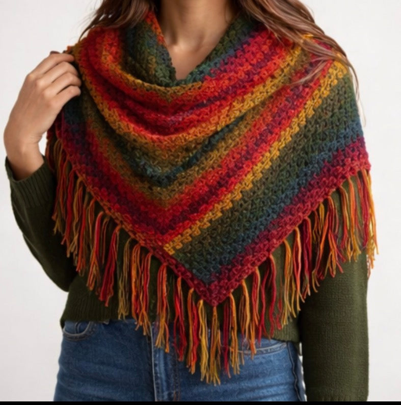 Chal Boho de Crochet con Flecos – Pañuelo Triangular Multicolor Otoño – Bufanda Artesanal Hecha a Mano