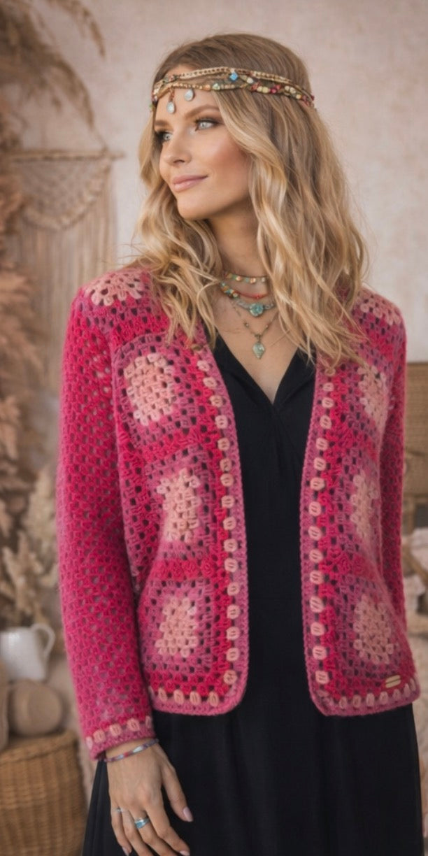 Chaqueta Crochet Rosa Estilo Boho – Cárdigan Hippie Hecho a Mano – Granny Square Vintage – Chaqueta Mujer Otoño Primavera