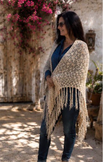 Chal Boho Blanco con Borde Dorado Artesanal | Estilo Hippie Chic