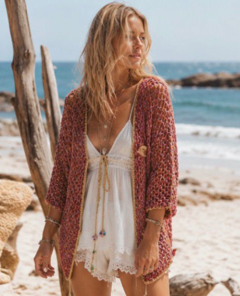 Kimono Boho Crochet Multicolor con Borde Dorado | Estilo Hippie Chic Playa