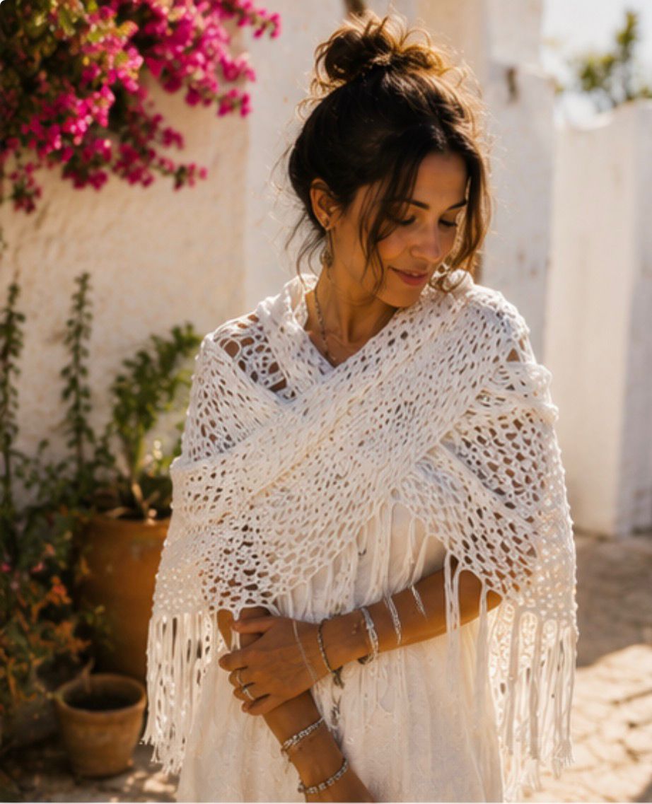 Chal Bohemio Blanco con Flecos – Estilo Ibicenco Handmade
