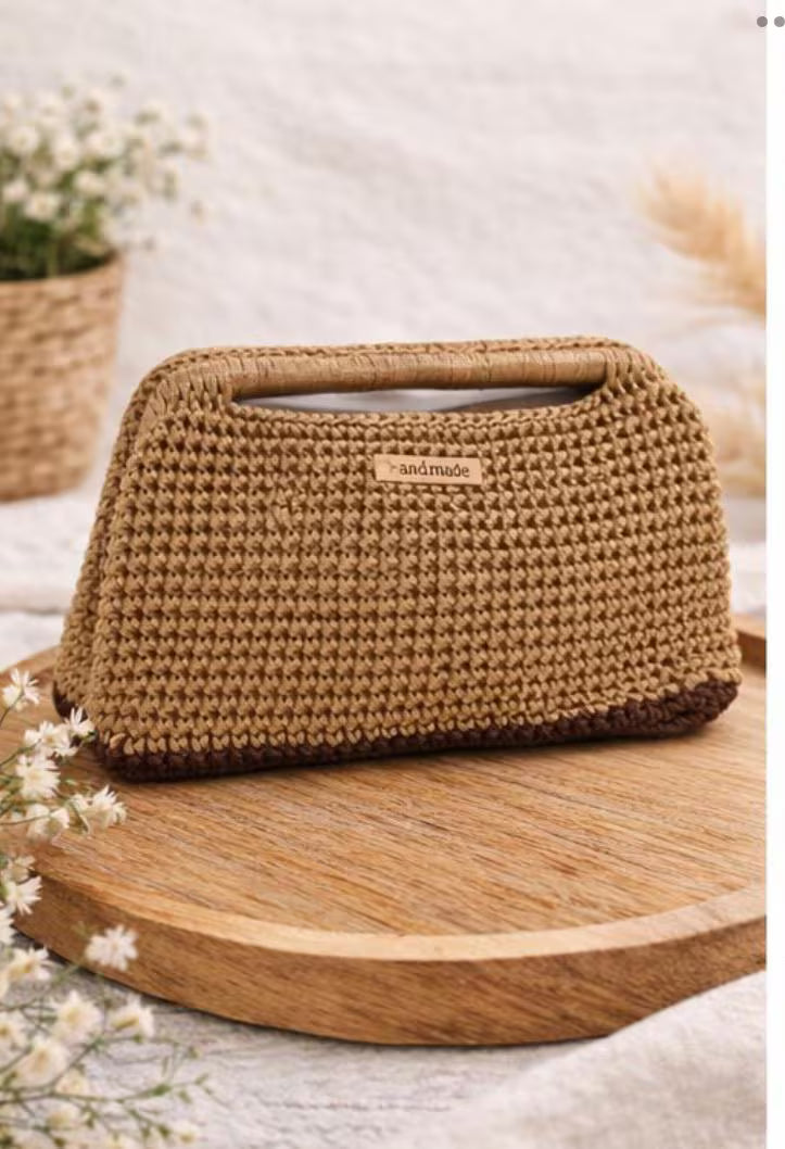 Handmade Crochet Handbag // Bolso de mano tejido a crochet – hecho a mano