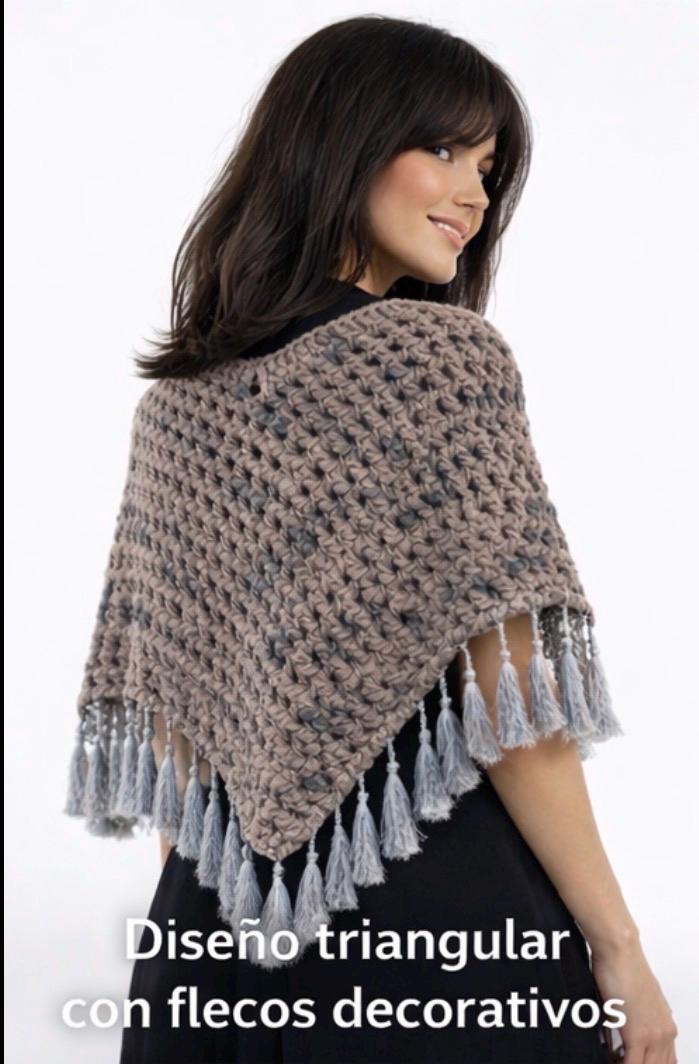 Poncho crochet artesanal gris y topo con flecos | Chal boho hecho a mano | Moda otoño invierno mujer