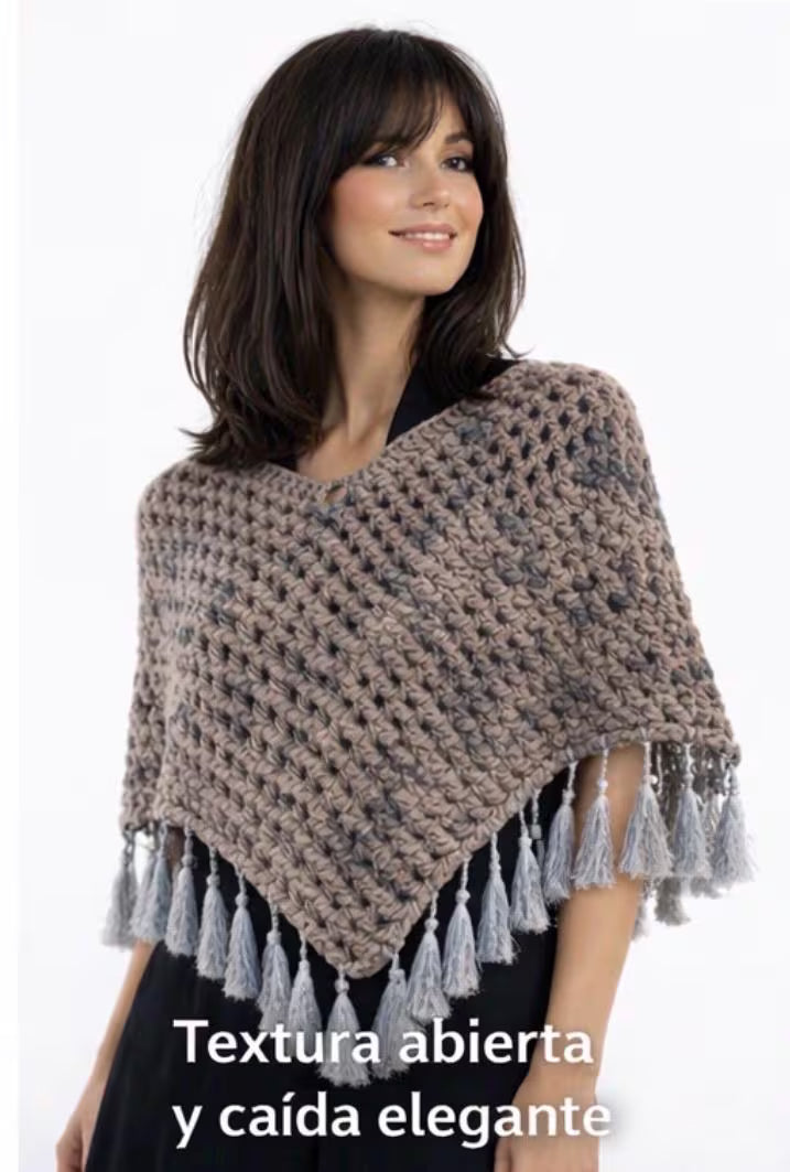 Poncho crochet artesanal gris y topo con flecos | Chal boho hecho a mano | Moda otoño invierno mujer