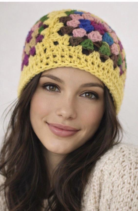 Gorro Crochet Granny Square Amarillo – Beanie Tejido a Mano Mujer – Gorro Boho Invierno – Sombrero Artesanal Colorido