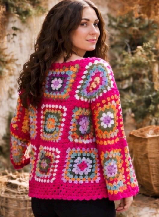 Jersey Crochet Granny Square Fucsia Multicolor – Suéter Boho Hecho a Mano Estilo Ibiza Hippie Chic Mujer